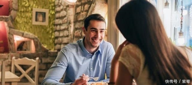 食物|我不是你干爹! 女子约会男学生“点昂贵红酒龙虾”被AA制气炸