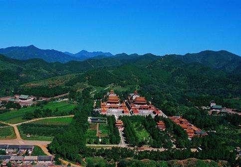 值得一看|埋葬香妃慈禧和乾隆的陵墓,观赏价值不输秦始皇陵,绝对值得一看