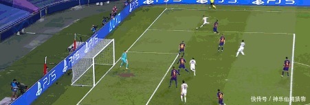  抬头|半场丢四球，巴萨刷新队史121年耻辱！梅西此时抬头看向天空