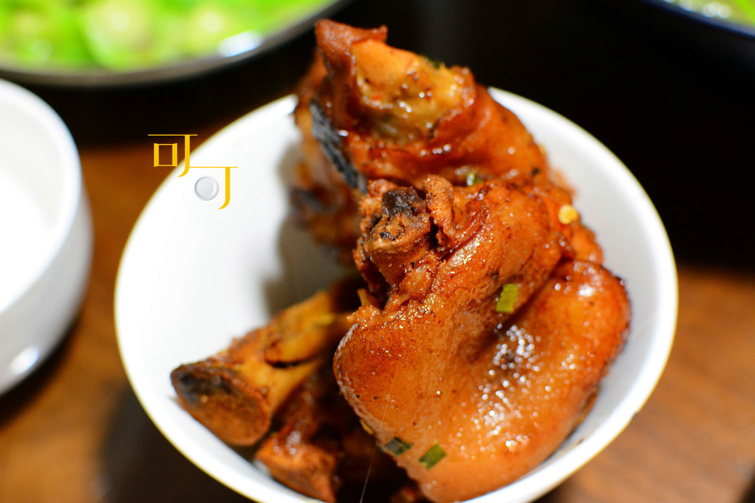  鸭掌|晒晒我家的冬日晚餐，五个菜里有荤有素有海鲜，啃着鸭掌聊着天