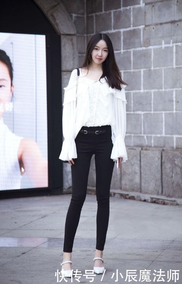 优雅|美女穿搭:美女搭配鱼尾裙,外加白色外套,即轻熟又优雅,清爽更阳光!