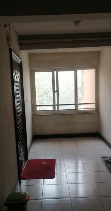  花家地小区|小区楼道堆杂物屡治屡现，堆放三四年业主不听劝