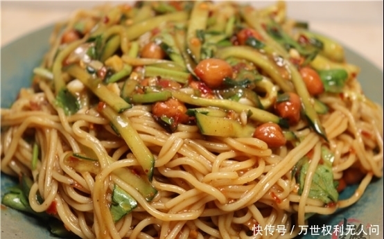 老板|煮面条最忌水开下锅,20年面馆老板:学会这3步,面条爽滑又筋道