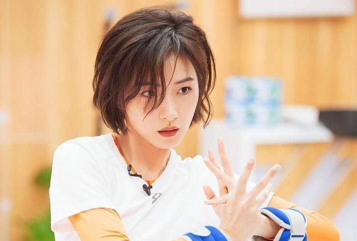  团友|《浪姐》黄龄不满蓝盈莹，选择更强团友，一举翻身