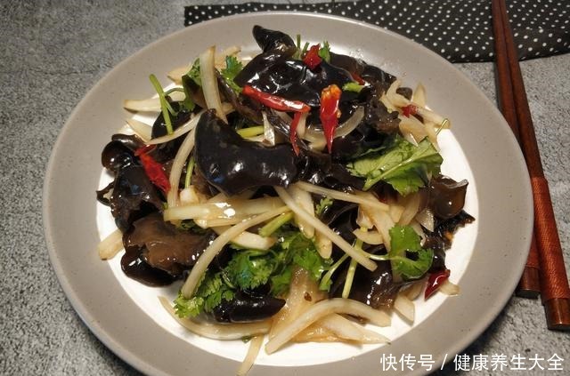 少许|在家喝酒,这几道下酒菜好吃又好做,最后一道是酒友的最爱