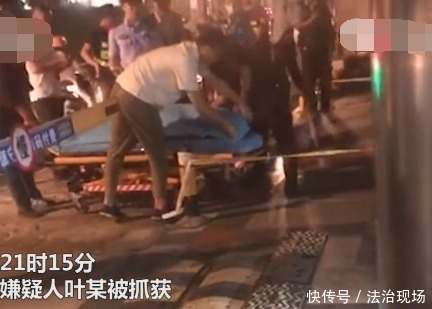 砸死|跟别的男人开房？男子当街用砖块砸死女友，还发朋友圈称不后悔！
