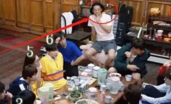 黄磊|他上《向往4》太克制烟瘾犯了找东西替代黄磊3字评论太贴切