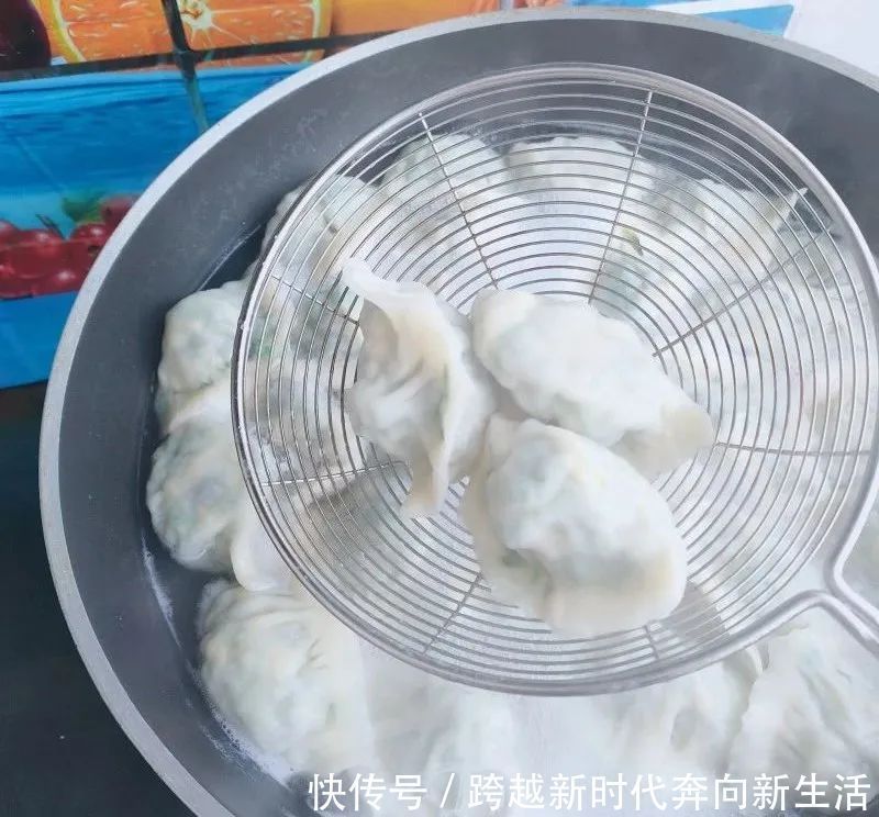清爽|三伏天,多给家人吃饺子,清爽不腻,护脾胃营养好,一盘吃不够
