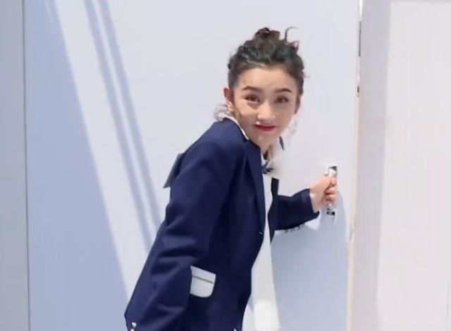  不少|宋祖儿做任务时太大意，导演看不下去，喊她名字提醒，可长点心吧