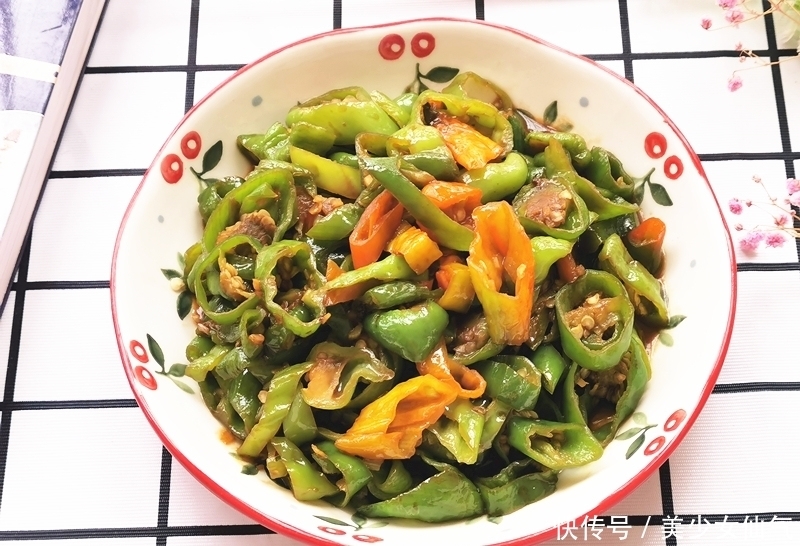 三伏天|三伏天,吃饭没胃口,试试这菜,香辣下饭,有它多吃一碗饭!