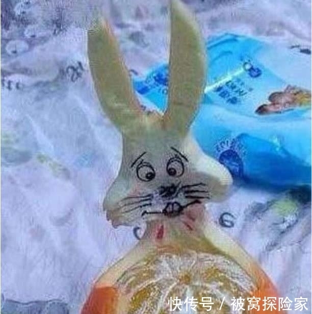  恩爱|爆笑GIF: 大哥, 在公交车上, 你们这样秀恩爱真的好吗, 我真是看不下去了