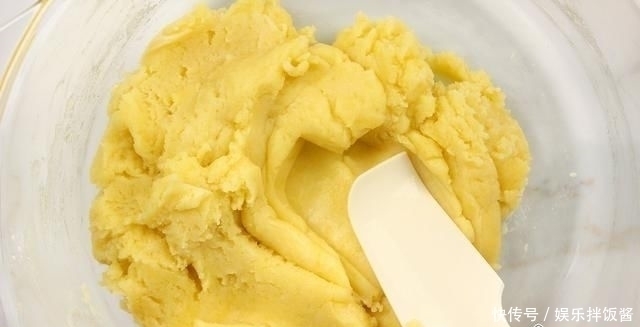 按步|自制甜点香草味泡芙，按步制作比蛋糕简单，零失误操作轻松完成