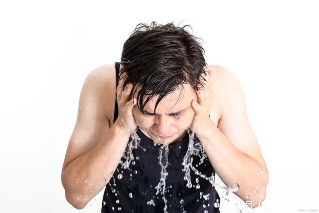 导致牛皮癣|牛皮癣是怎么引起的?多半是这3个原因在“作祟”,莫大意