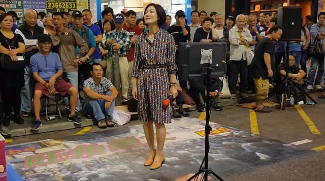 曾登|星光大道的冠军,曾登央视春晚,1年后却沦为街头卖唱