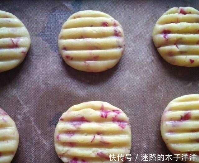 家里|家里能做的有玫瑰香味的饼干很好吃
