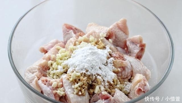 鲜美|蒸鸡翅你吃过吗?比可乐鸡翅简单,口感嫩滑鲜美