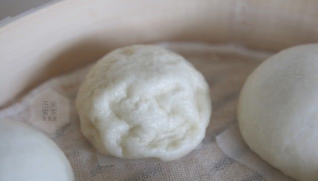 道放了多少|蒸包子馒头时,注意这七点,轻松解决发面回缩问题