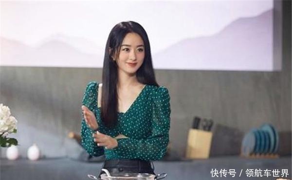 赵丽颖|赵丽颖翻菜引争议!惊呆黄晓明李浩菲,网友直言这属于家教问题