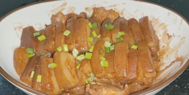 搅拌均匀|天凉了,教你一盘咸香好吃的懒人菜,饭菜一锅熟,营养下饭又省时