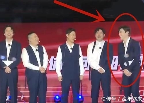 圈粉|《极挑》发布会邓伦被挤到C位,谁注意他下意识反应?也太圈粉了