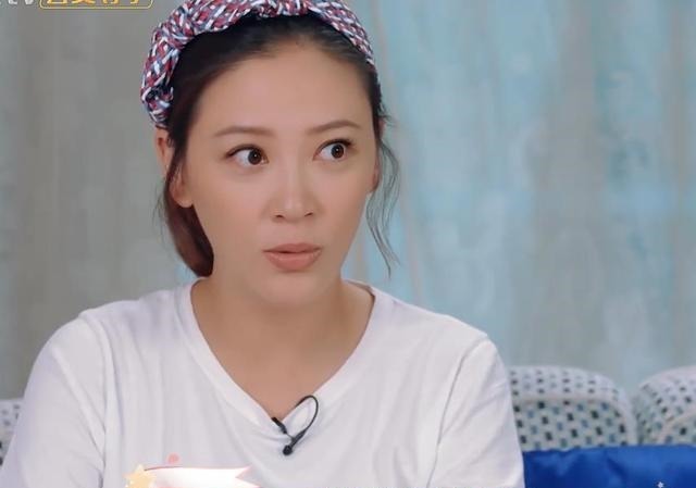 观念|应采儿称儿子情商是被陈小春练的,教科书级二胎观念灌输有点厉害