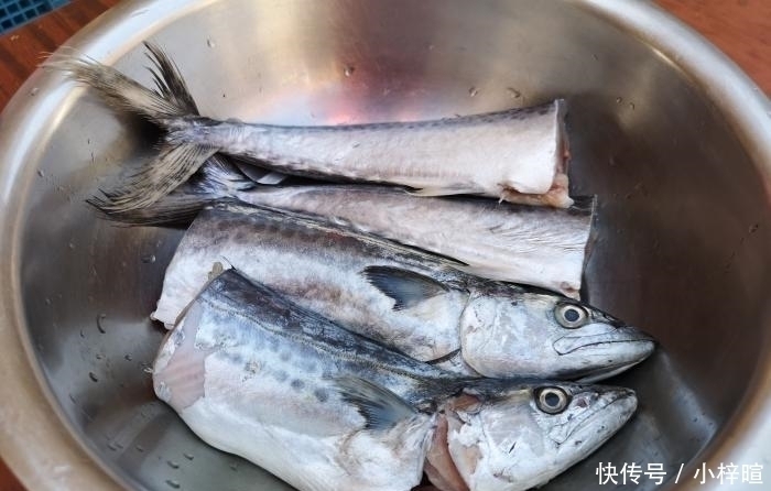 特别|炖鱼时,加酒加醋去腥是大错特错教你最好吃做法,上桌就抢光
