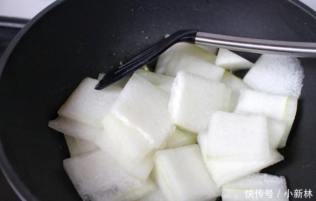 汤汁|冬瓜开胃新吃法,不用配料用蚝油,连汤汁都很下饭