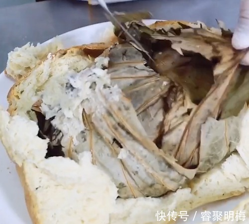 中国|韩国人到中国旅游,试吃名菜叫花鸡,菜上桌后却傻眼了:鸡在哪?