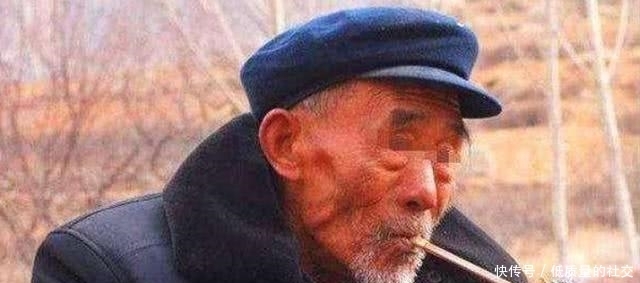 售卖|老人500万售卖家传宣统宝刀,专家失望指责,老人:你们没资格