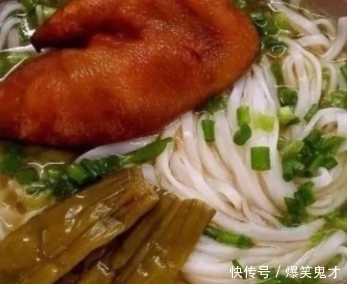 入口|看这爽爽的猪脚皮,咬一口满嘴飚汁,酥到入口即化,舔屏的节奏