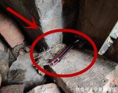 发生|10岁男童目睹父亲被邻居杀害，十年追凶，成功助警方将嫌疑人抓获