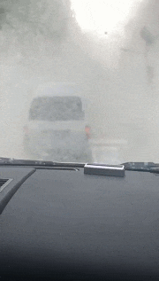 GIF|搞笑GIF：你们三再看啥玩意