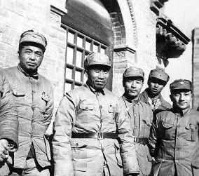 军衔|55年开国将领授勋，许世友想要当大将，但是听到这个人后不争了