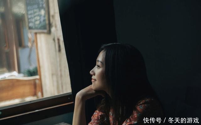 青春|大概是青春里的记忆,只剩下了自己一个人,心里开始有了些情绪