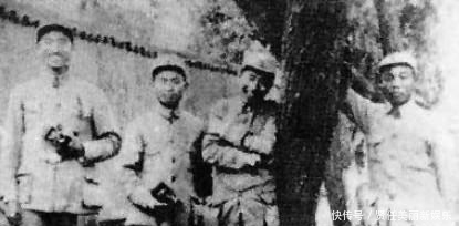 老师|军参谋长遇见一个要饭的, 正要抓起来时, 竟然是自己的老师长!