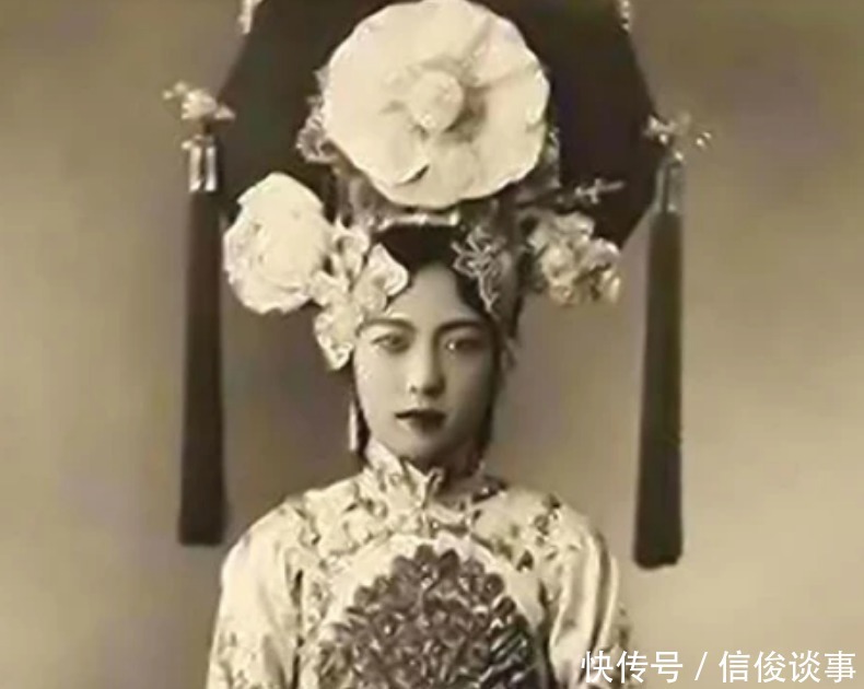 教师|她是清朝最后去世的格格，出身贵族，她却选择当人民教师！