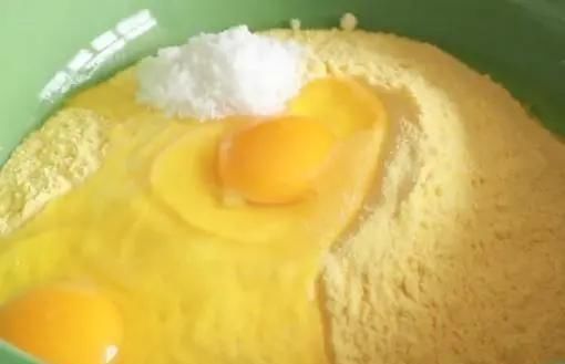 烤箱|家里有玉米面一定要学做它,不用烤箱,咬一口直掉渣,太香了