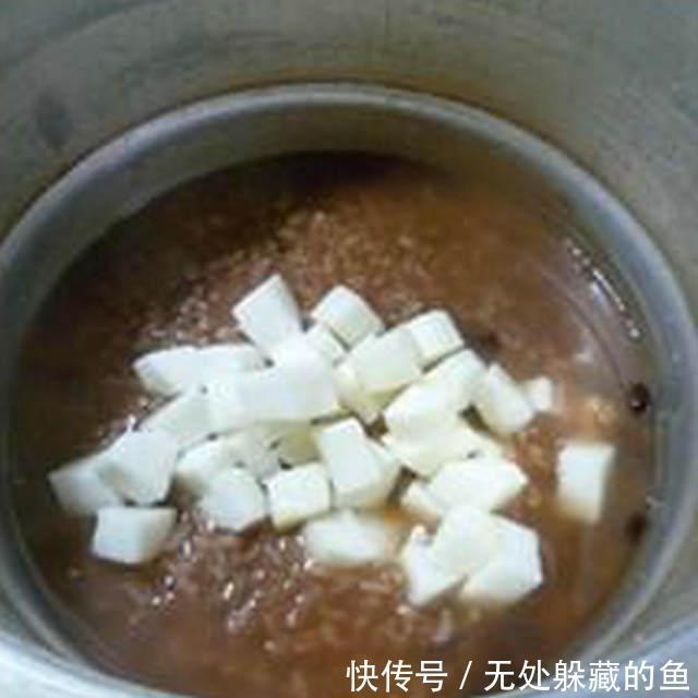  大米粥|红豆山药大米粥，营养丰富早餐粥