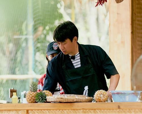 大厨|黄磊“大厨”人设崩塌,红烧肉竟然先炖后炒,不会做饭就直说