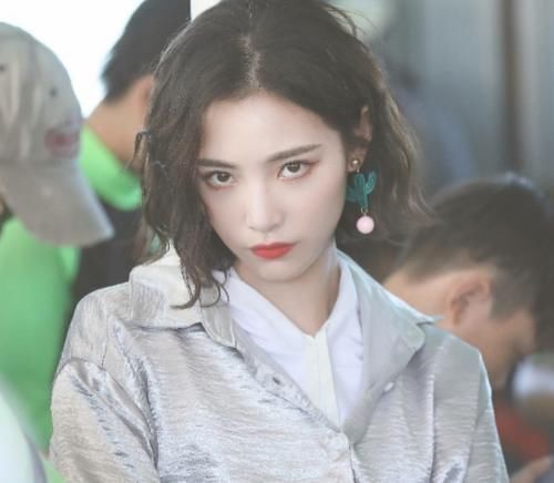  名牌|从故意剪辑到名牌打码，青你2骚操作不间断，这次轮到许佳琪了