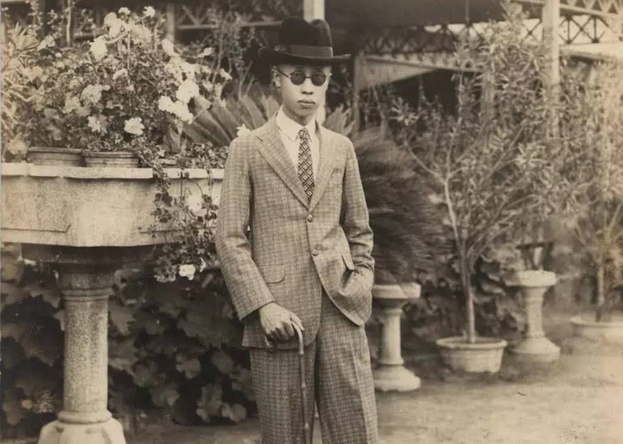  专家|溥仪回故宫重游, 说一个文物是自己的夜壶, 专家却在旁放声大笑