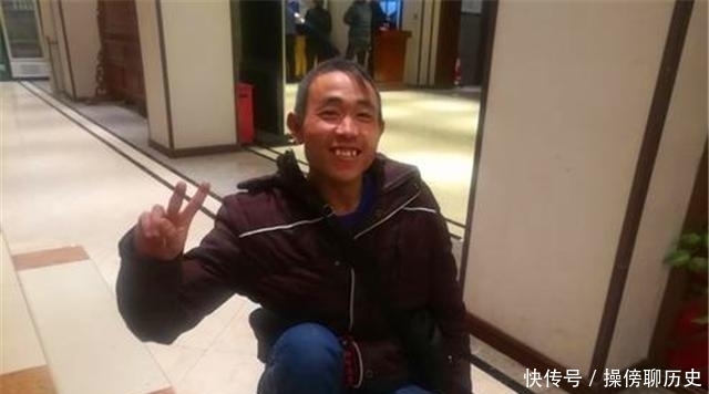 行走|无腿硬汉50元买来“双腿”，行走20年撑起整个家，买车娶妻绝不是空谈