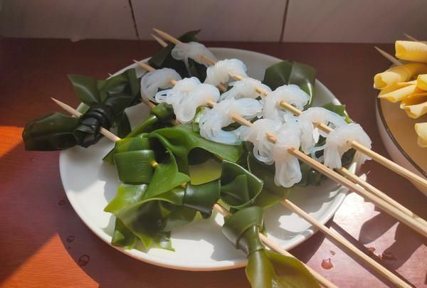 贵菜|麻辣烫里这种“隐形贵菜”,一般很少有人拿,老板在一边偷着乐