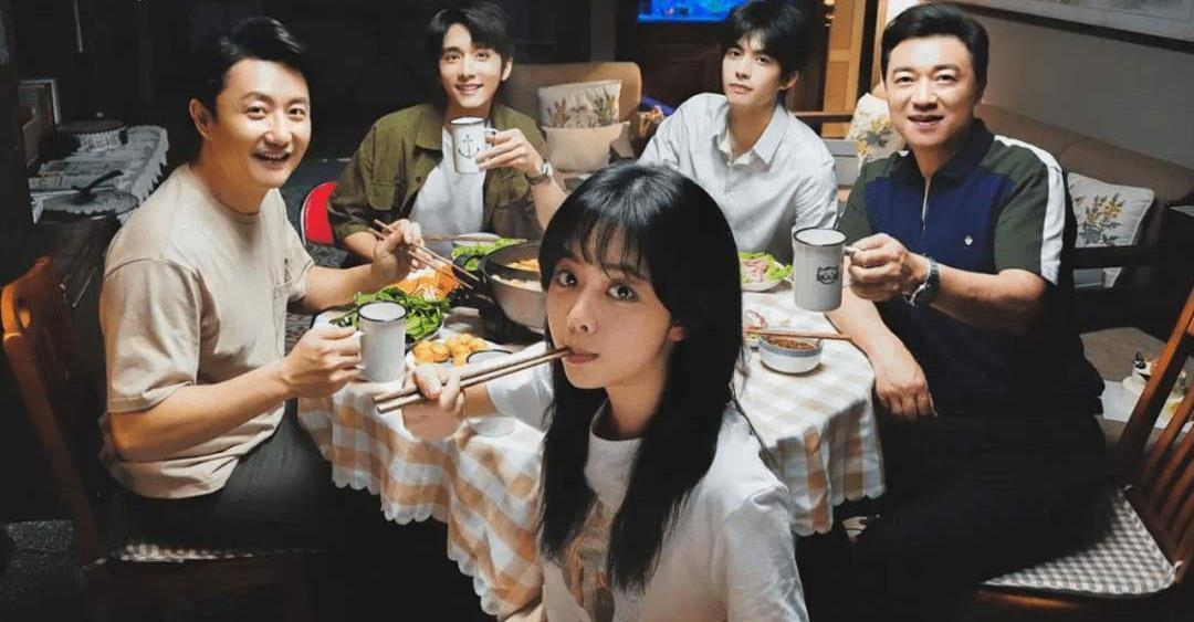 吊灯|你家的吊灯安对了吗?只需3步,轻松打造现代简约风餐厅