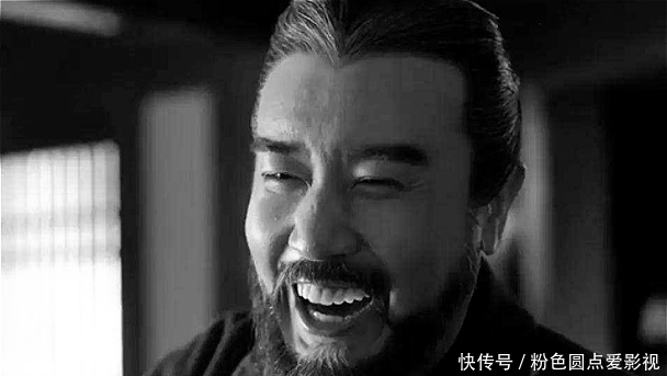 勾结|张松因何受曹操轻视？他又为何能说动刘璋？他勾结刘备的原因是？