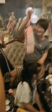 才能|搞笑GIF：哥们，你这样锻炼的方式不对啊，是谁教你的要吃饱才能锻炼减肥的啊