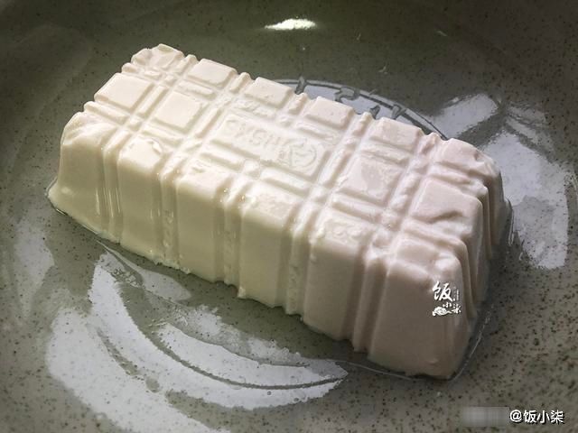  豆腐|做凉拌豆腐，有人先焯水，有人直接拌其实都不对，教你正确做法