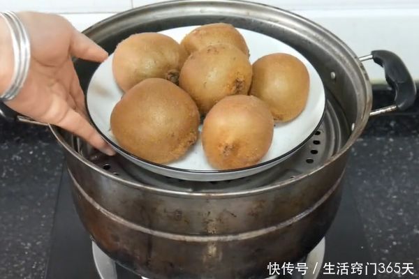 用途|猕猴桃放锅里蒸2分钟,真是聪明,用途拿钱也难买,早知道就好了