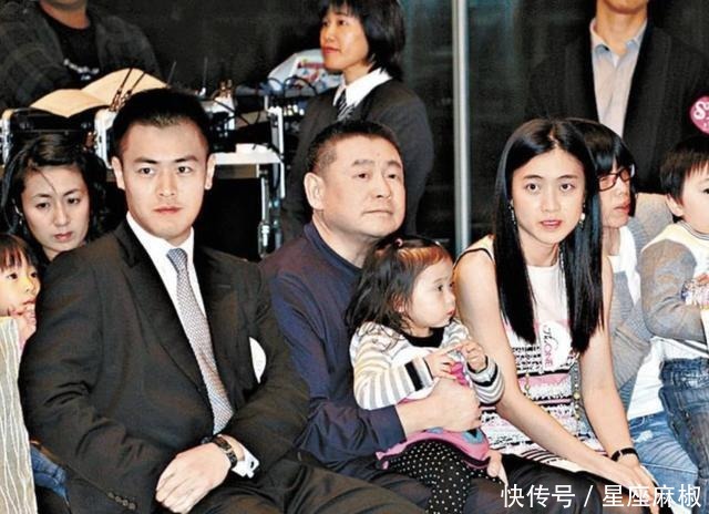  不满|甘比父亲抛弃甘比，不满刘銮雄，如今住在破烂公屋很落魄