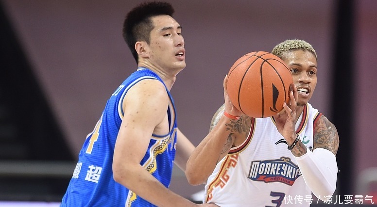  疯狂|CBA脸都丢尽了！超级外援果然不是好用的，美国媒体疯狂吹捧
